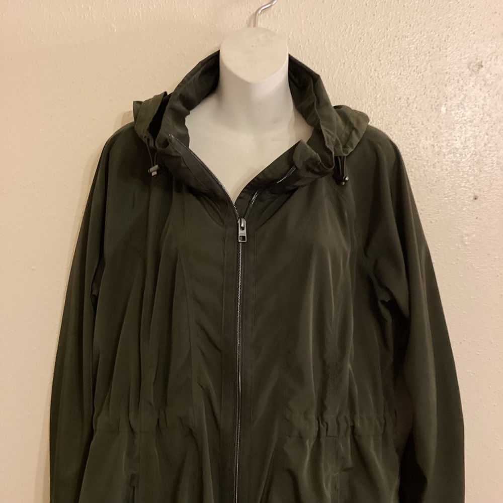 Athleta Forest Green Olive Drip Drop Long Anorak Jacket Hoodie Size Medium